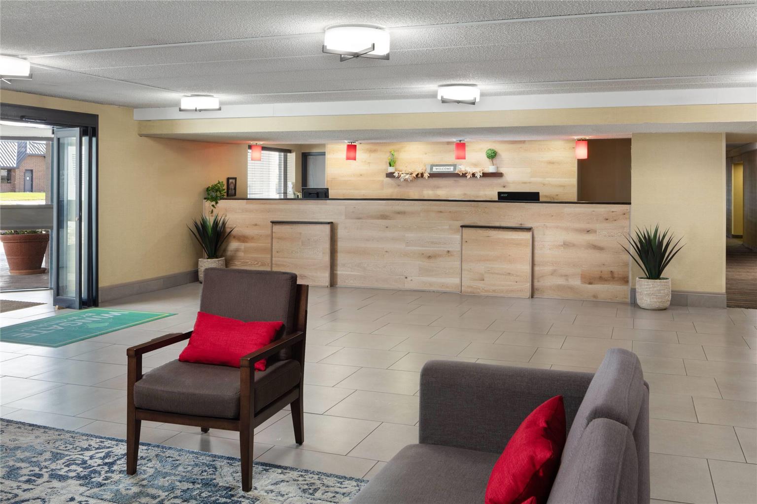 Wingate by Wyndham Lincoln Airport East I 80 - photo 6