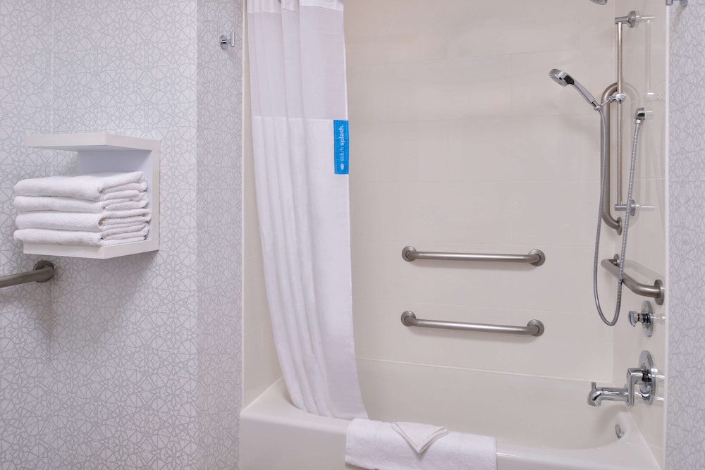 Hampton Inn & Suites Boise Spectrum - photo 81