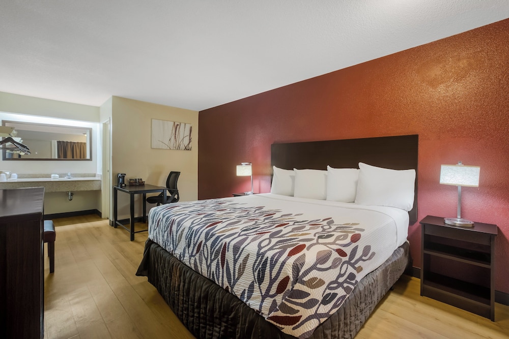 Red Roof Inn Atlanta South Morrow - photo 17