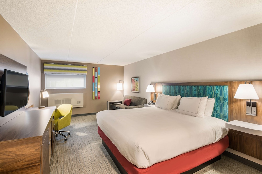 Hampton Inn & Suites Houghton - photo 4