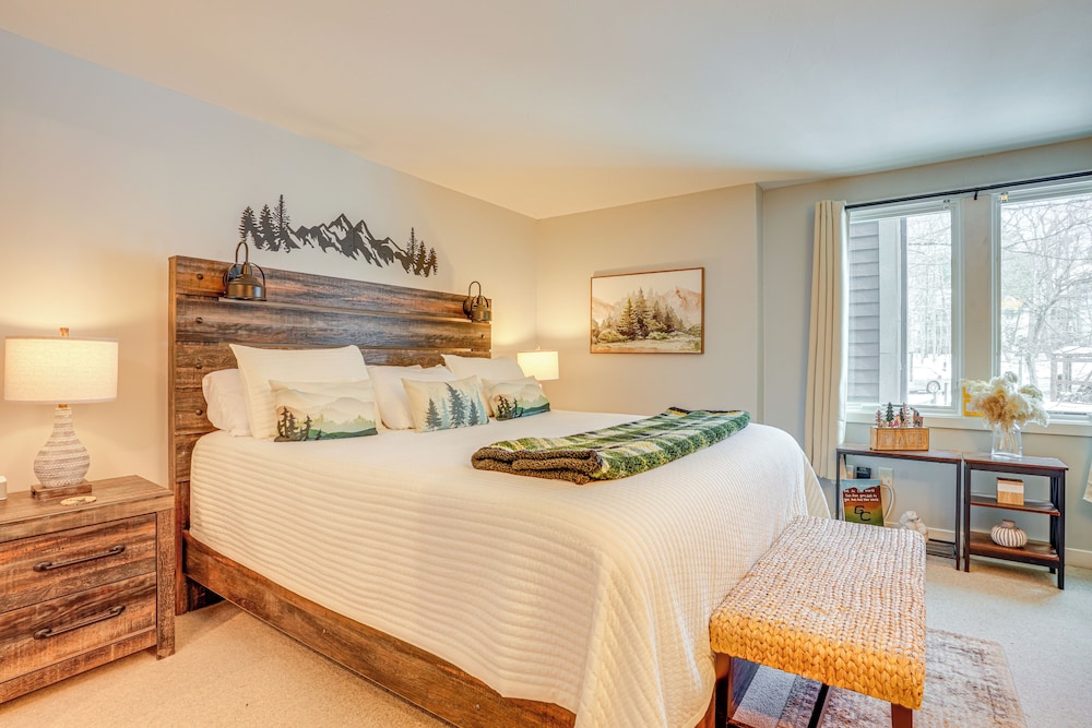 Wintergreen Resort Condo: Deck & Golf Course Views - photo 11