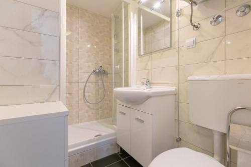 City wall's studio apartment