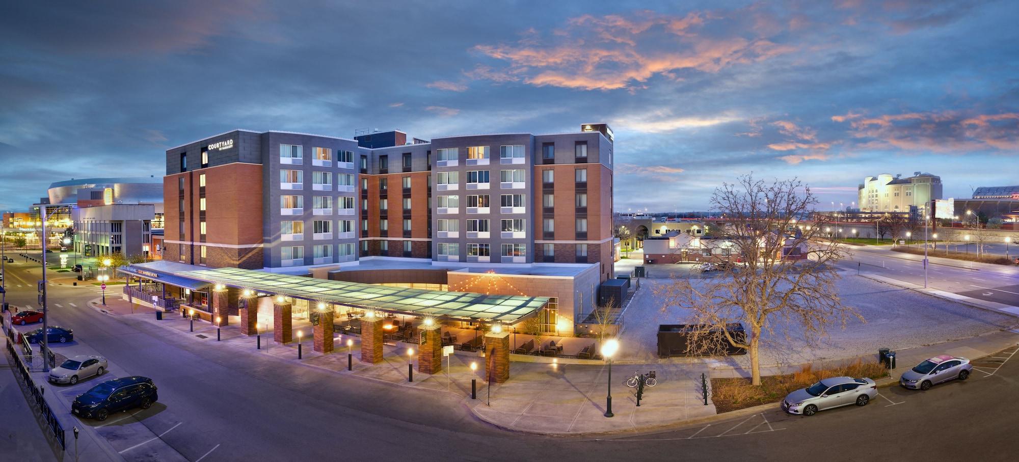 Courtyard by Marriott Lincoln Downtown - photo 5