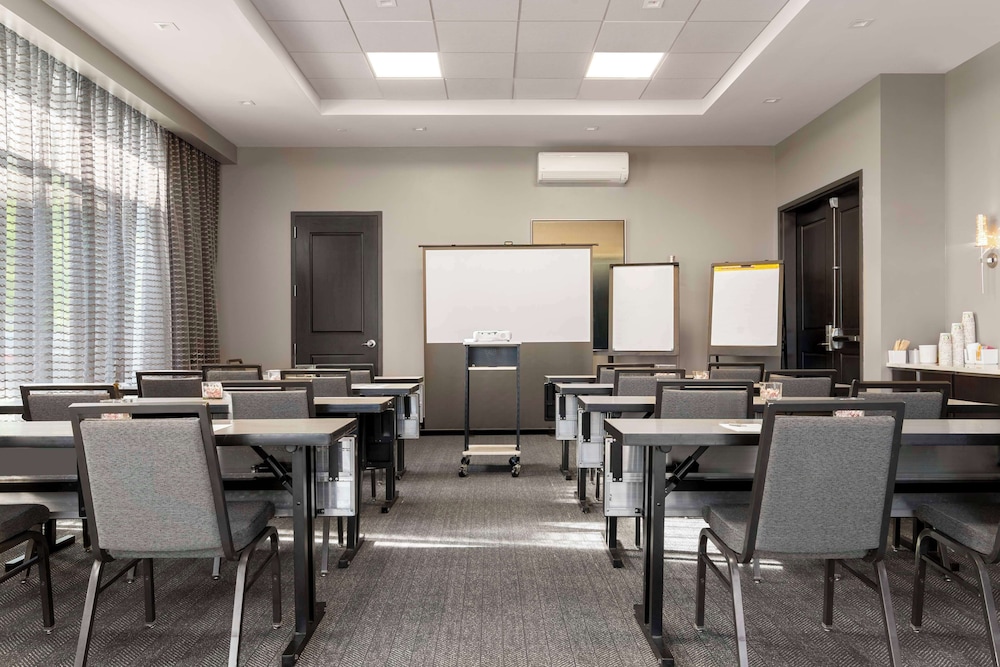 Hampton Inn & Suites Worcester - photo 55