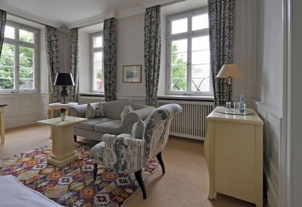 Herrenhaus von Löw — Bad Nauheim — photo 4
