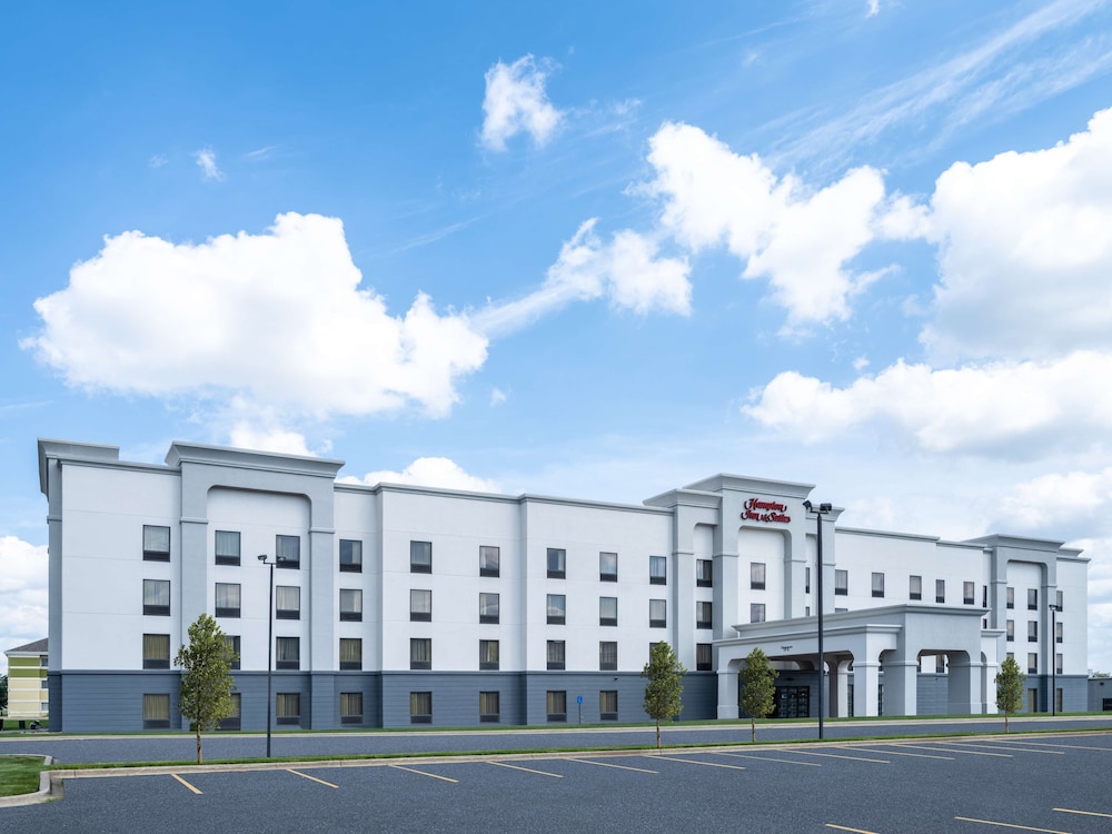 Hampton Inn & Suites Cedar Rapids North - featured photo