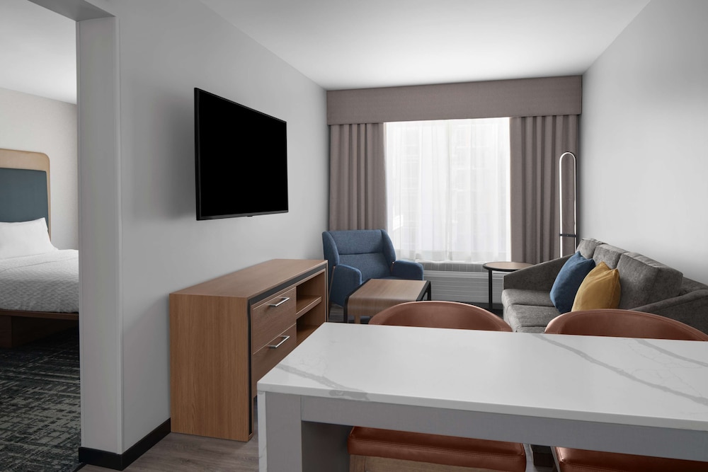 Homewood Suites by Hilton Charlotte Uptown First Ward - photo 24