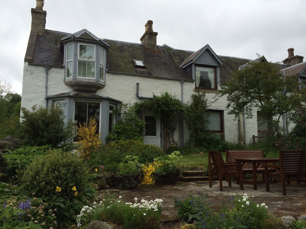 Highland Holiday Homes Benavon — 4-Star Luxury Hotel in Aviemore, United Kingdom