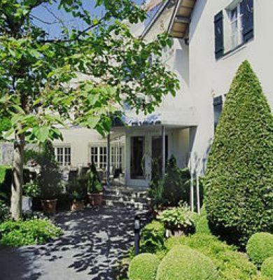 Hotel Krone Überlingen am Ried — hotel in Singen