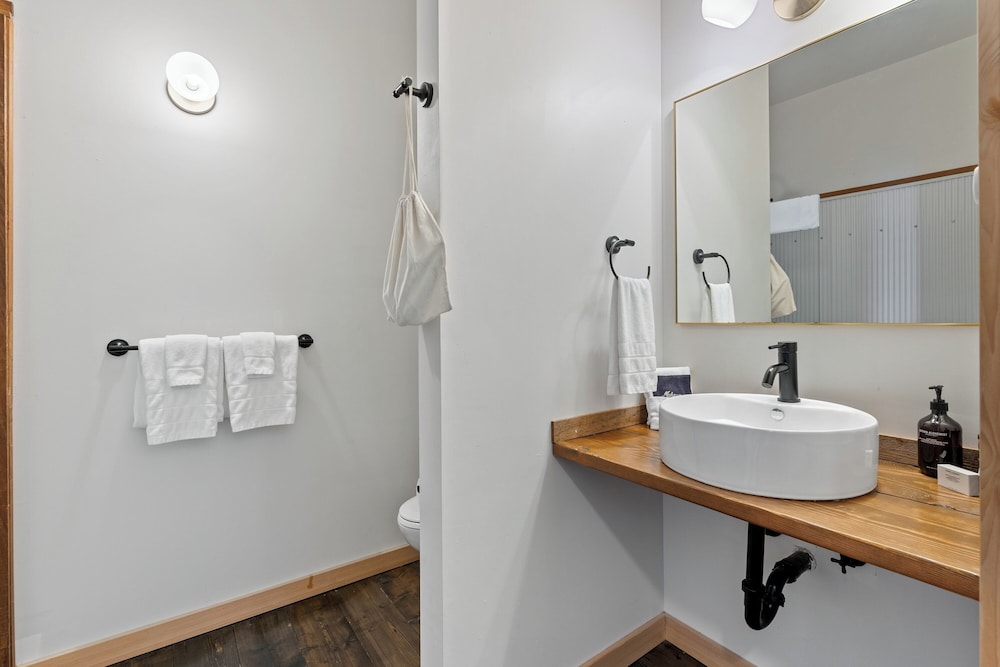 Bowline Hotel - photo 106