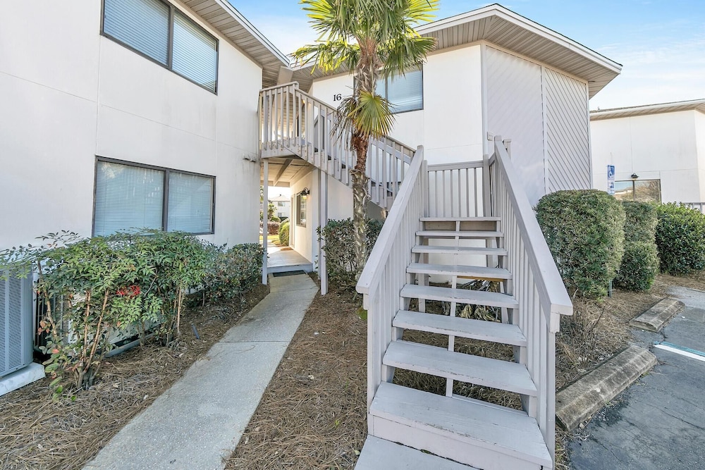 Crystal Village II Unit 16B - photo 34