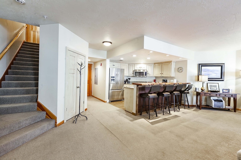 The Caledonian by All Seasons Resort Lodging - photo 20