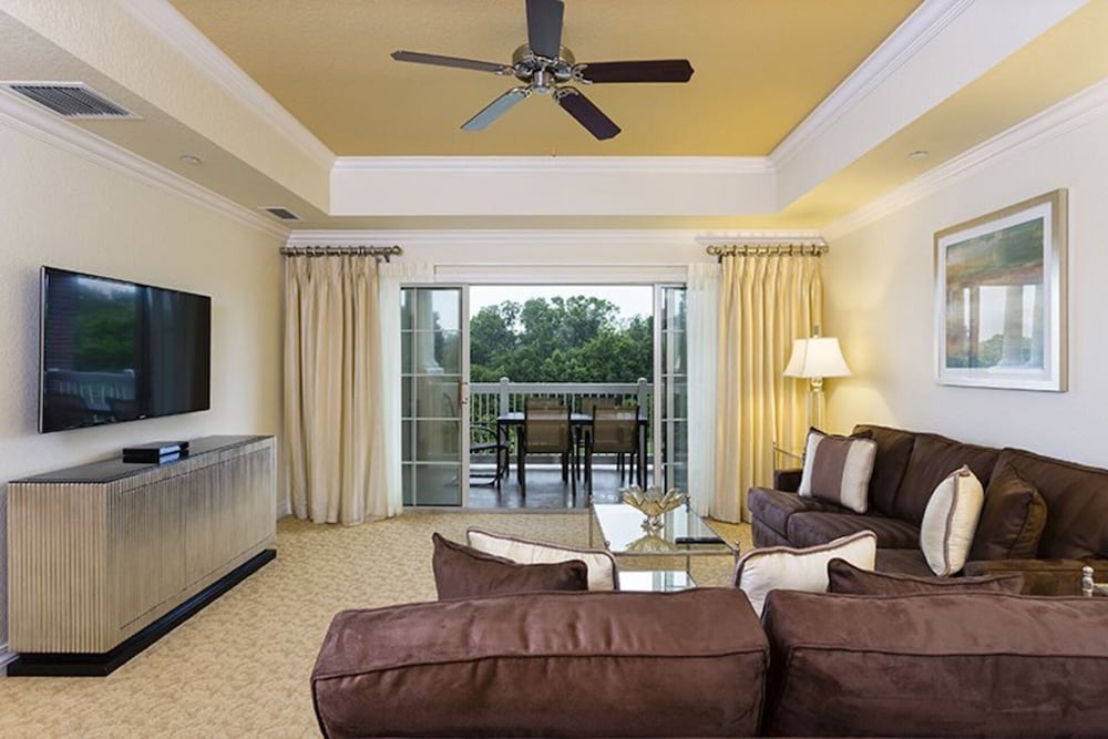 Modern Furniture in Reunion Resort 3 Br condo by RedAwning — 4-Star Luxury Hotel in Kissimmee, United States