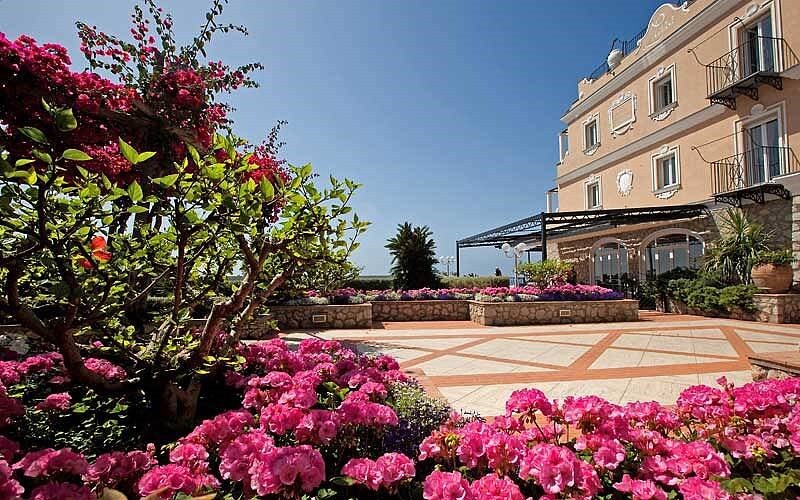 Luna Hotel - carbon neutral hotel in Capri