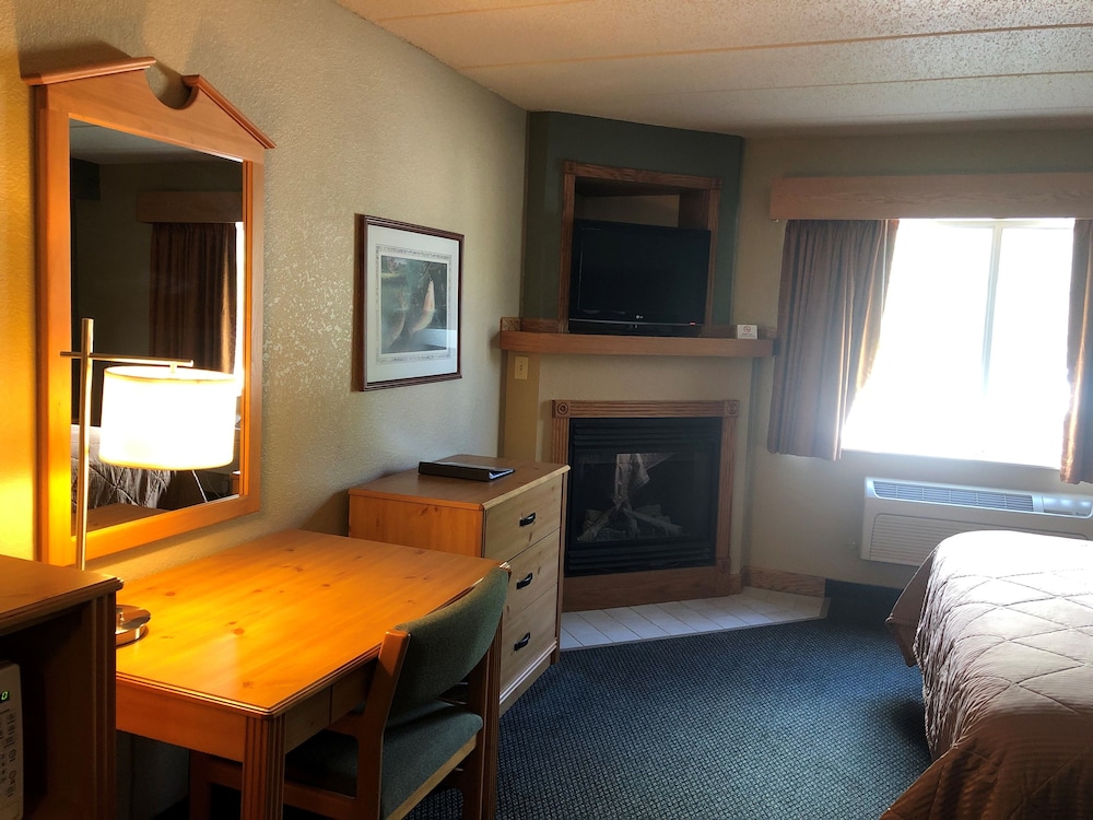 Boarders Inn & Suites by Cobblestone Hotels Fayette - photo 21