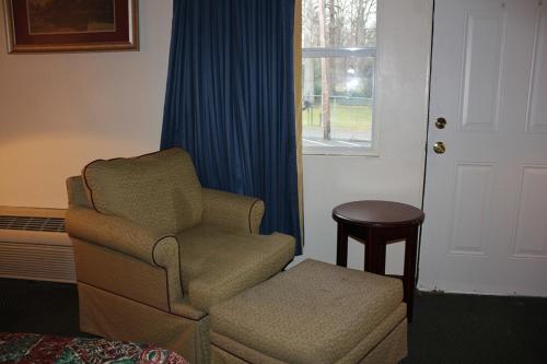 Executive Inn of Knoxville - photo 6