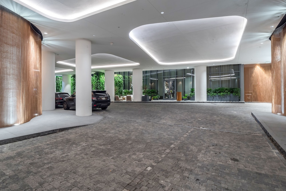Suites at SLS Lux Brickell managed by CE - photo 26