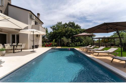 Villa Fio by SeeAdria Agency — 4-Star Luxury Hotel in Brtonigla, Croatia