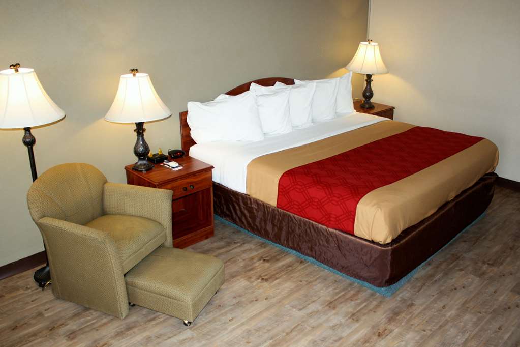 Econo Lodge Salina Scenic Route 89 & I 70 - photo 12