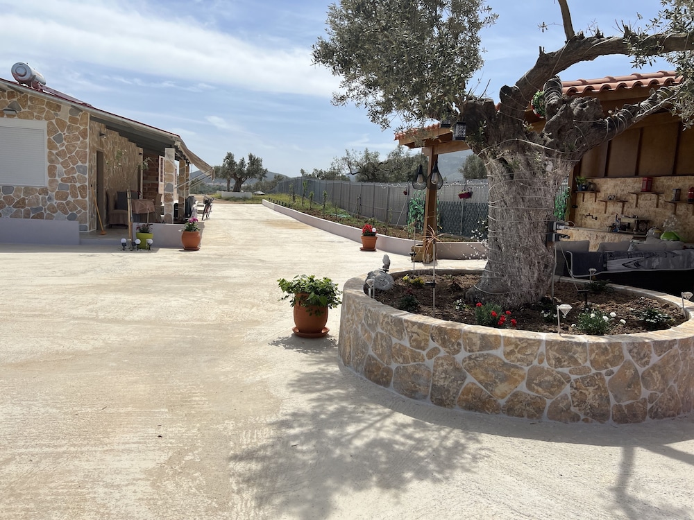 Eco Studio Flat Kalyvia Thorikou Greece