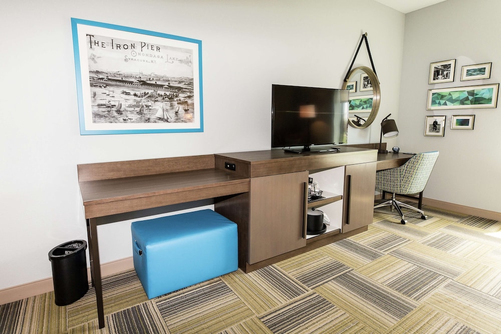 Hampton Inn & Suites Syracuse North Airport Area - photo 34