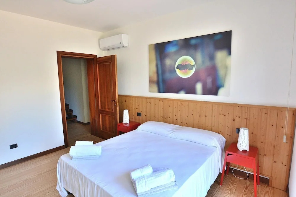 Villa Carducci — 4-Star Luxury Hotel in Torri Del Benaco, Italy
