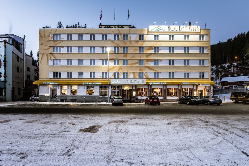 Posthotel Holiday Villa Arosa — 4-Star Luxury Hotel in Arosa, Switzerland