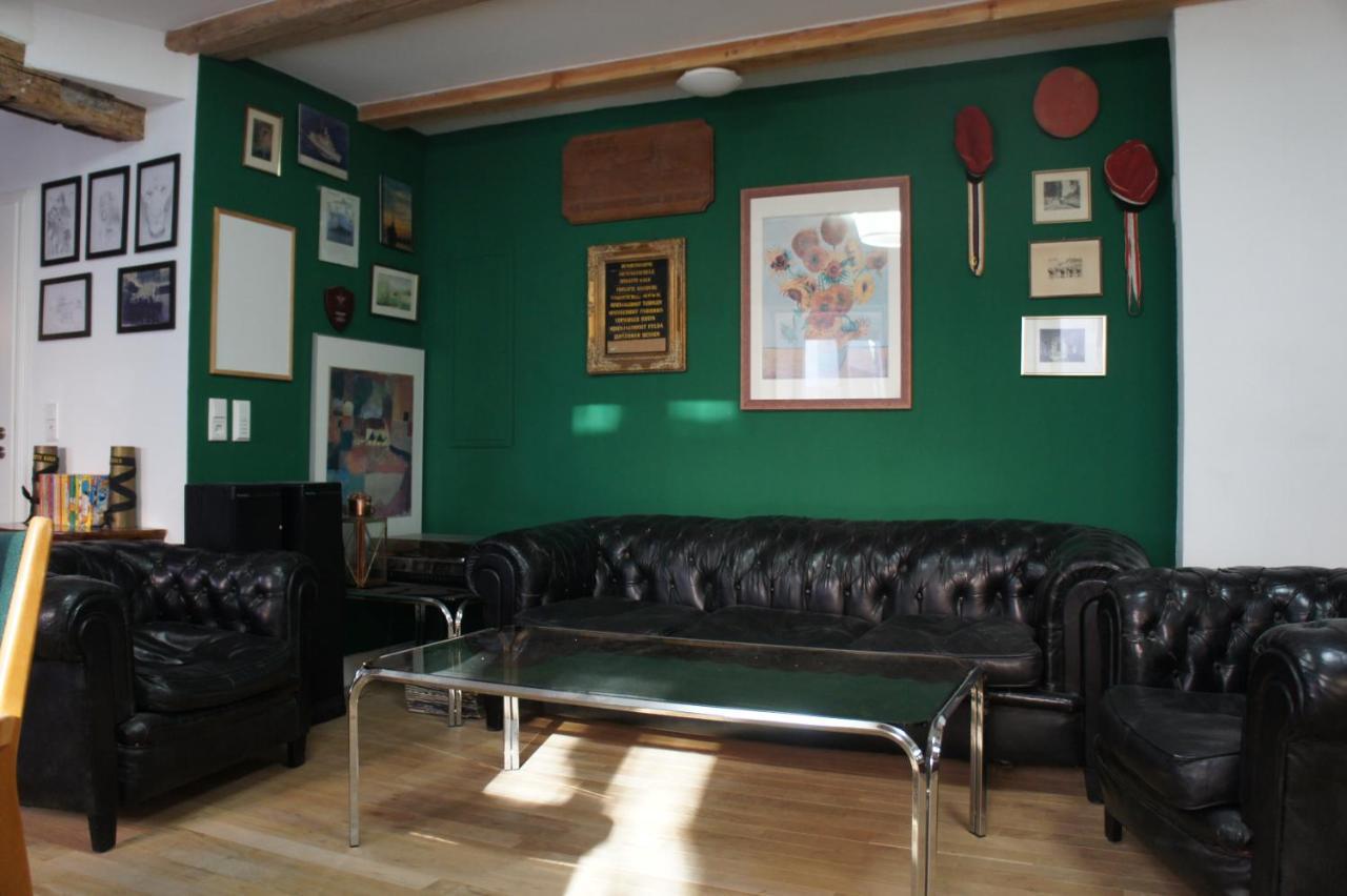 Wunderschone Ferienwohnung in Winterhausen Mit Kuche Bad Und Piano — 4-Star Luxury Hotel in Winterhausen, Germany