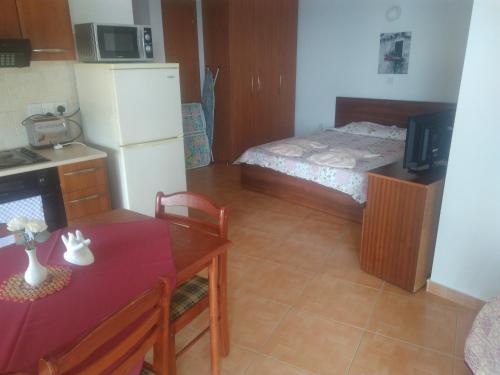Yialos Apartments