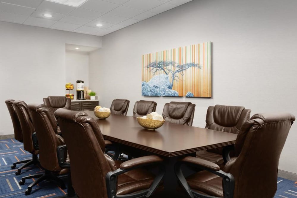 Hampton Inn & Suites Huntsville Research Park Area - photo 34