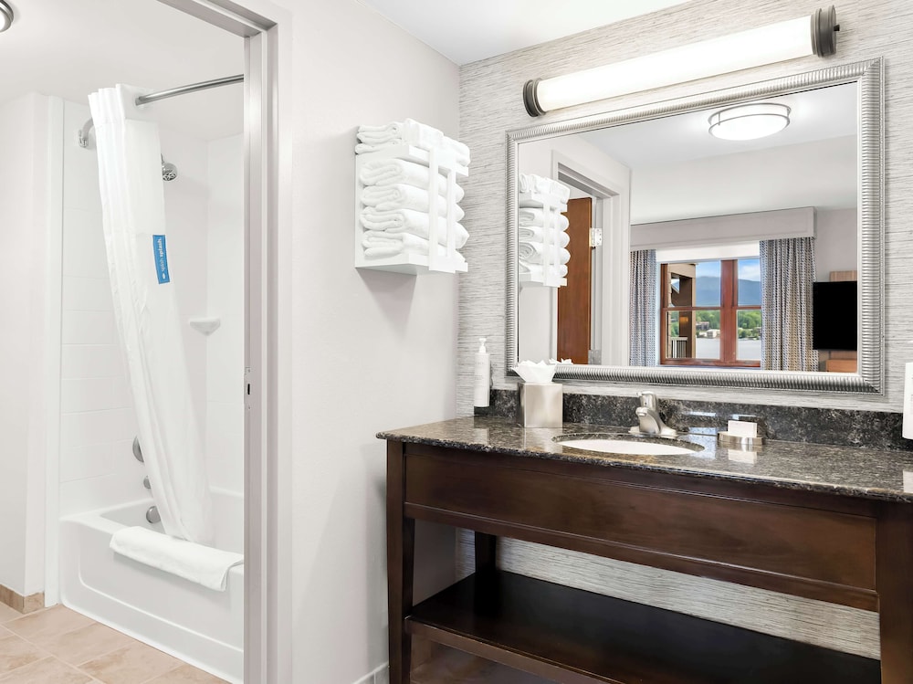 Hampton Inn & Suites Lake Placid - photo 35