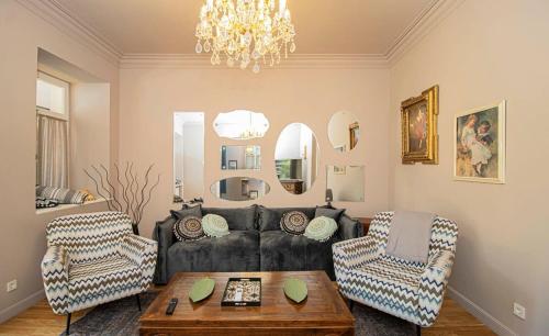Charming 1BR Apartment with Balcony By Wehost