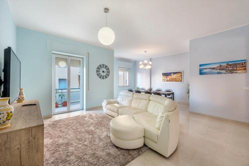 Casa Bella 3 Baths Walk to Ortigia — 4-Star Luxury Hotel in Siracusa, Italy