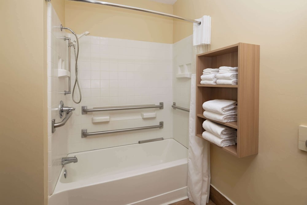Microtel Inn & Suites by Wyndham Florence - photo 12