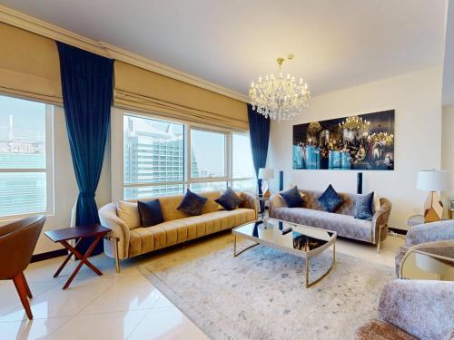 Spacious Duplex 4BR with Maids Room — 4-Star Luxury Hotel in Dubai, United Arab Emirates