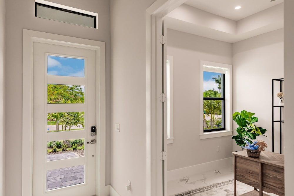 Luxury Naples 4br W Pool Near Vanderbilt Beach — 4-Star Luxury Hotel in Naples, United States