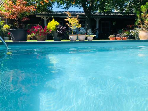 B &B Yuupke Maasbree Noord Limburg Venlo Roermond — 4-Star Luxury Hotel in Maasbree, Netherlands