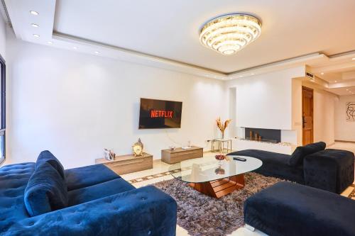 Casablanca 3 Bed Unit in Triangle Dor With Parking — 4-Star Luxury Hotel in Casablanca, Morocco