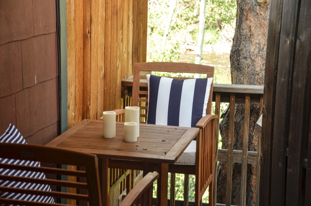The Woolly Bugger Inn - photo 97