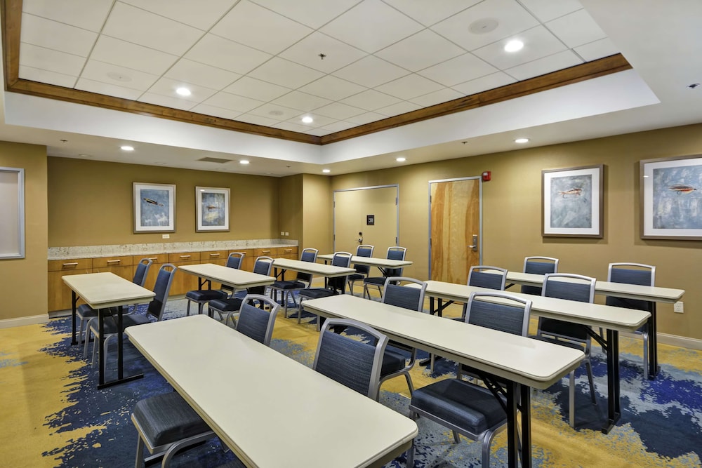 Hampton Inn & Suites Grants Pass - photo 39
