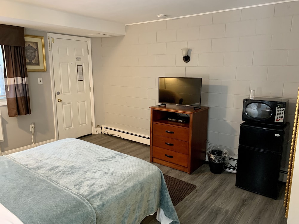 Hill Top Motel - photo 4