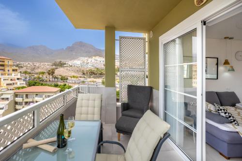 Orlando Eagle Nest 501 by VivaTenerife in Adeje, Spain