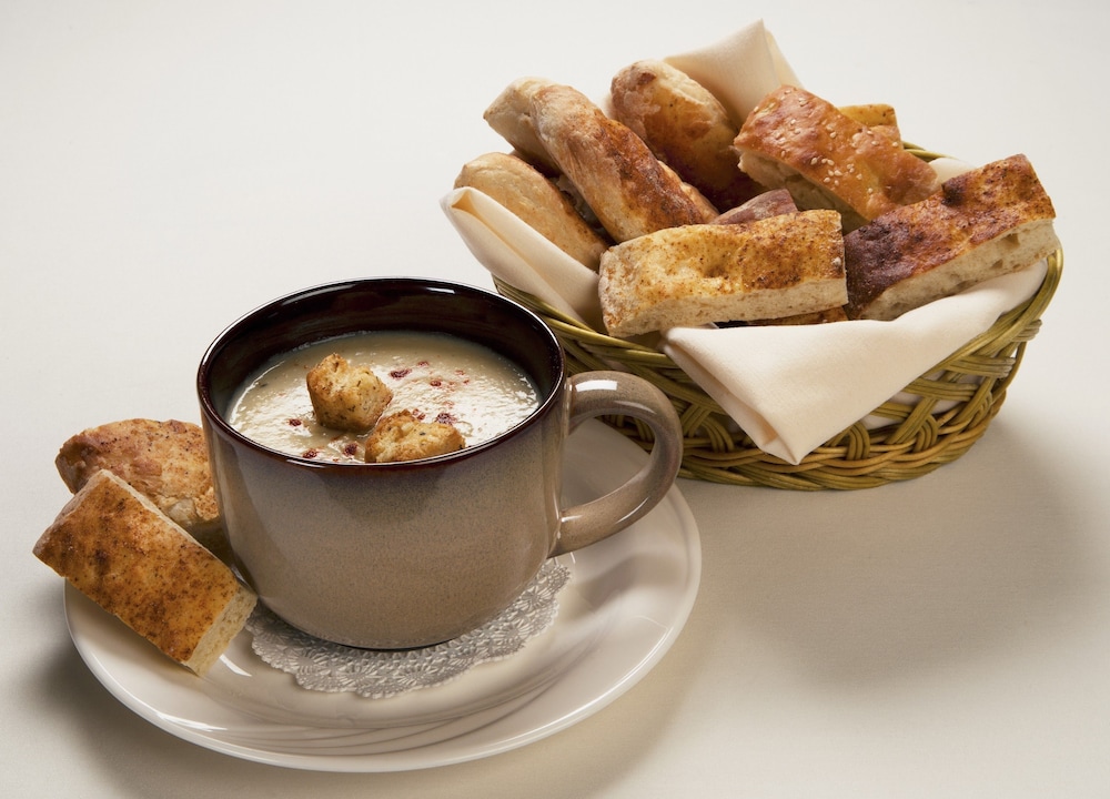 Holiday Inn Alexandria at Carlyle an IHG Hotel - photo 5