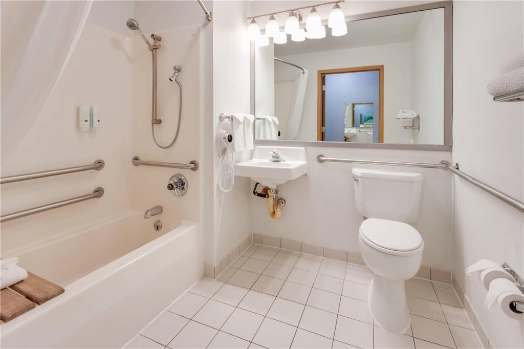 Quality Inn Belgrade Bozeman Yellowstone Airport - photo 23