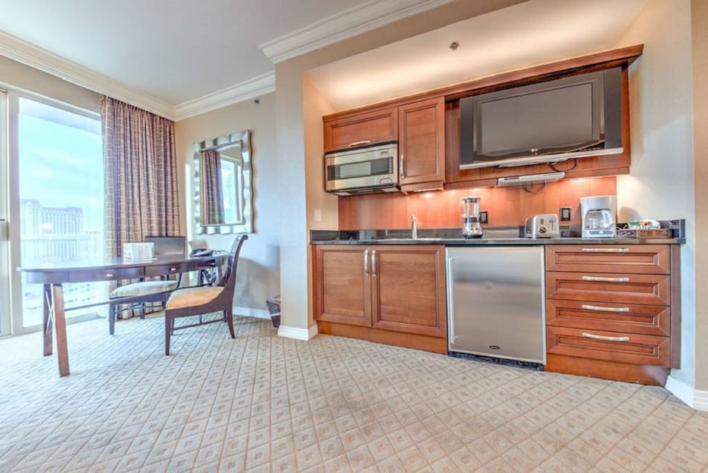 StripViewSuites at Signature - photo 125