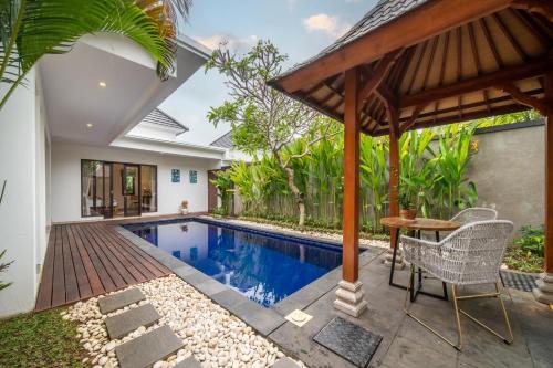 Arts Biyu Villa Two Bedroom with Private Pool Kuta — 4-Star Luxury Hotel in Seminyak, Indonesia