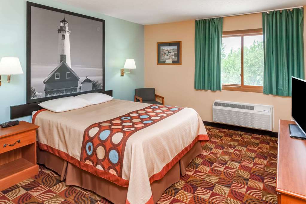 Super 8 by Wyndham Shipshewana - photo 13