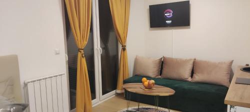 Apartmani Sarah 4 Tuzla — 4-Star Luxury Hotel in Tuzla, Bosnia and Herzegovina