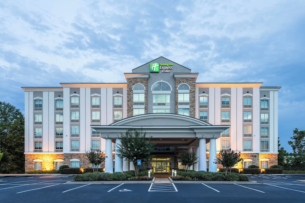 Holiday Inn Express Hotel and Suites Northlake