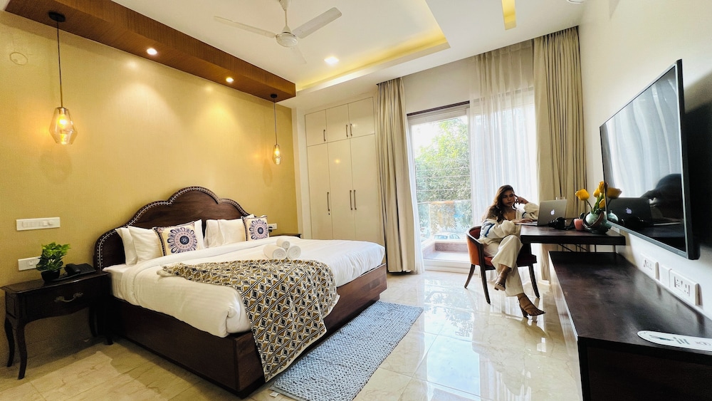 BluO Medicity Boutique Hotel Gurgaon